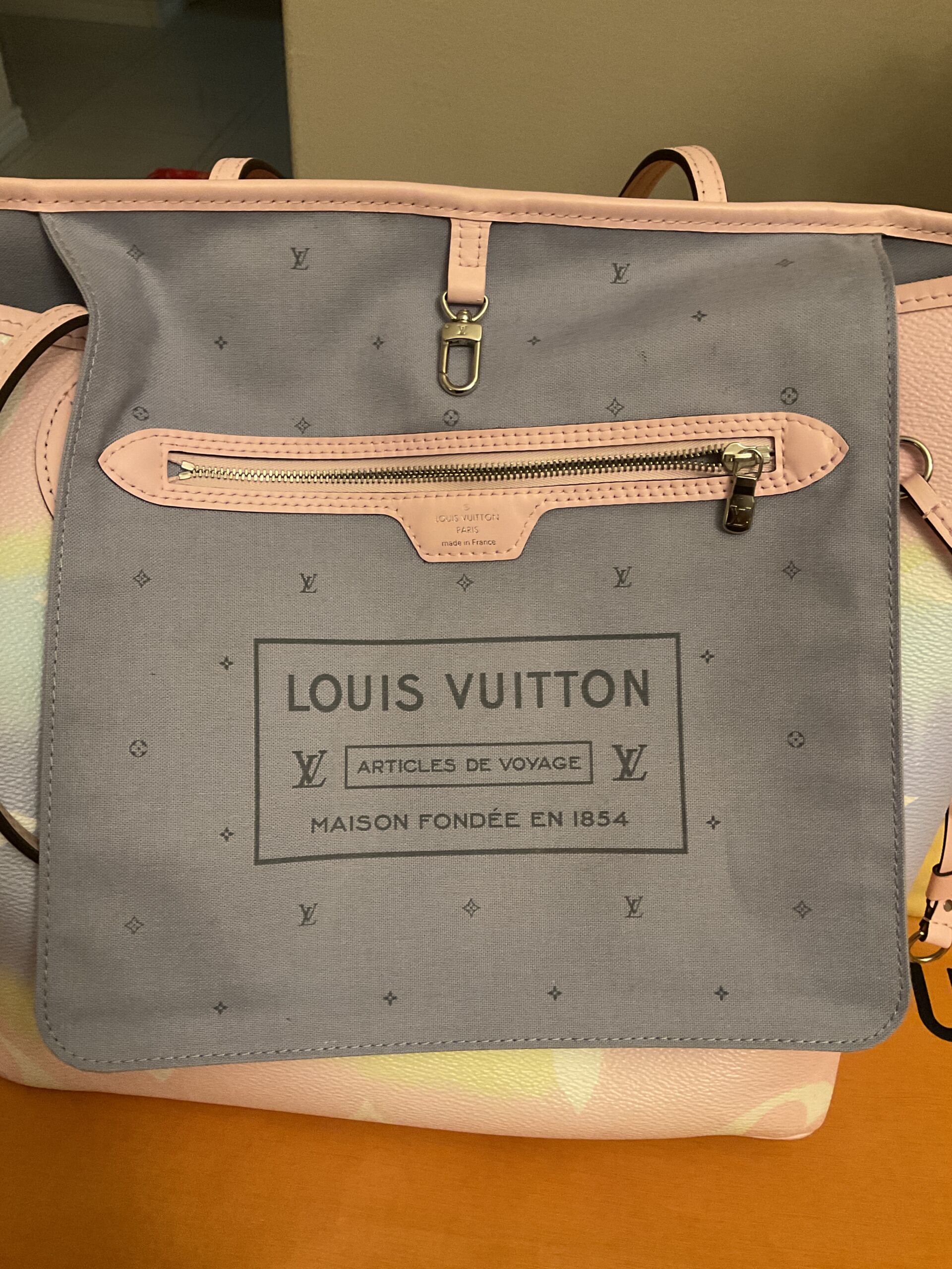 Louis Vuitton Neverfull MM Escale Sunrise Pastel Tote/Bag